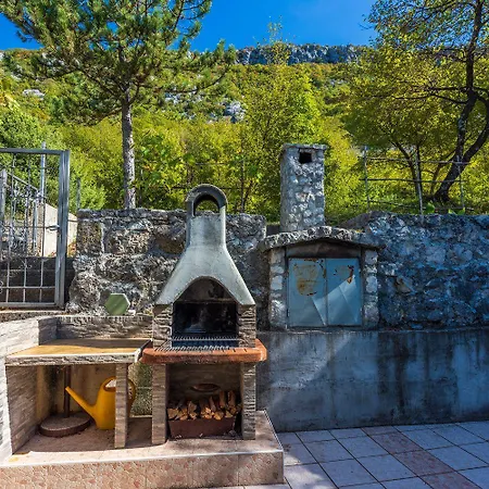 Preiswertes Studio-apartment Mit Privatem Grill, Privatparkplatz Unweit Vom Apartman *