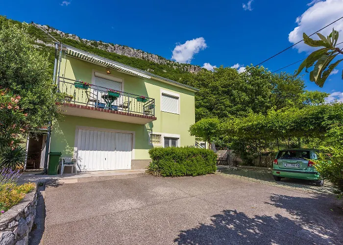 Apartman Preiswertes Studio-apartment Mit Privatem Grill, Privatparkplatz Unweit Vom Grizane-Belgrad